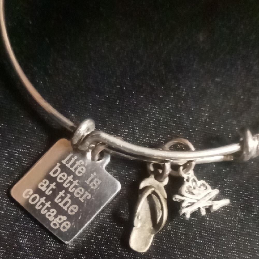 Life Is Better At The Cottage Silver  Charm Bracelet With Flip Flop& Bon Fire
